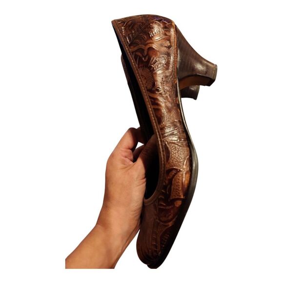 Aerosoles Sembrero Tooled Embossed Leather Pumps Heels Women Sz 9B Brown Boho - Picture 5 of 9